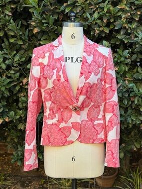 NWT Escada "Bastaro" jacquard blazer with jeweled button closure - Size 38